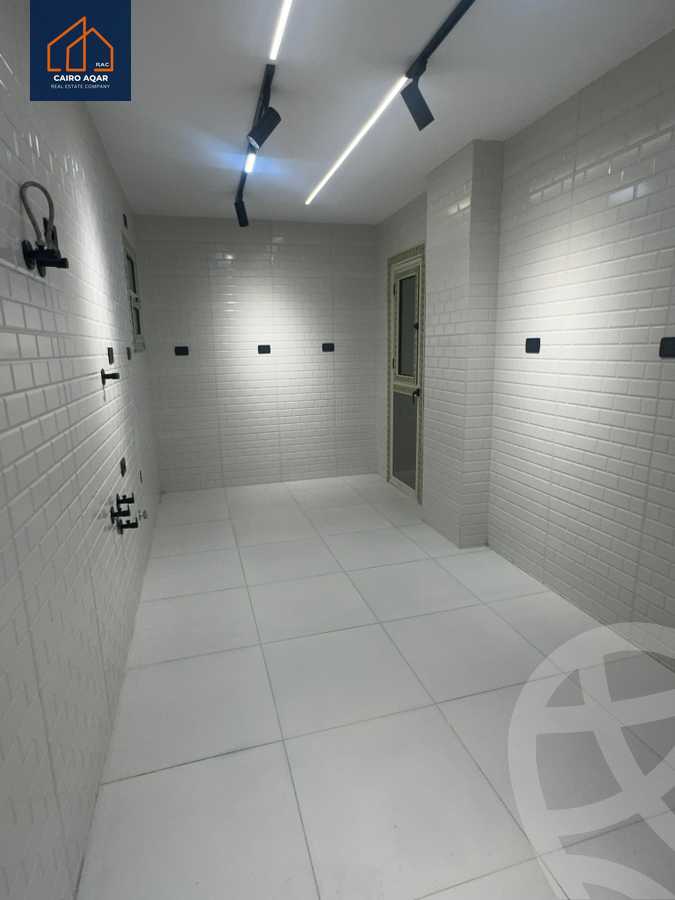 https://aqarmap.com.eg/ar/listing/6257545-for-sale-cairo-new-cairo-lrhb-city-phase-1-ahmed-rami-st