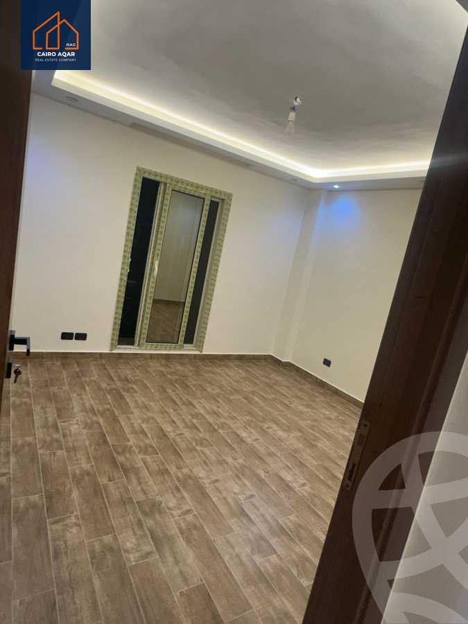 https://aqarmap.com.eg/ar/listing/6257545-for-sale-cairo-new-cairo-lrhb-city-phase-1-ahmed-rami-st