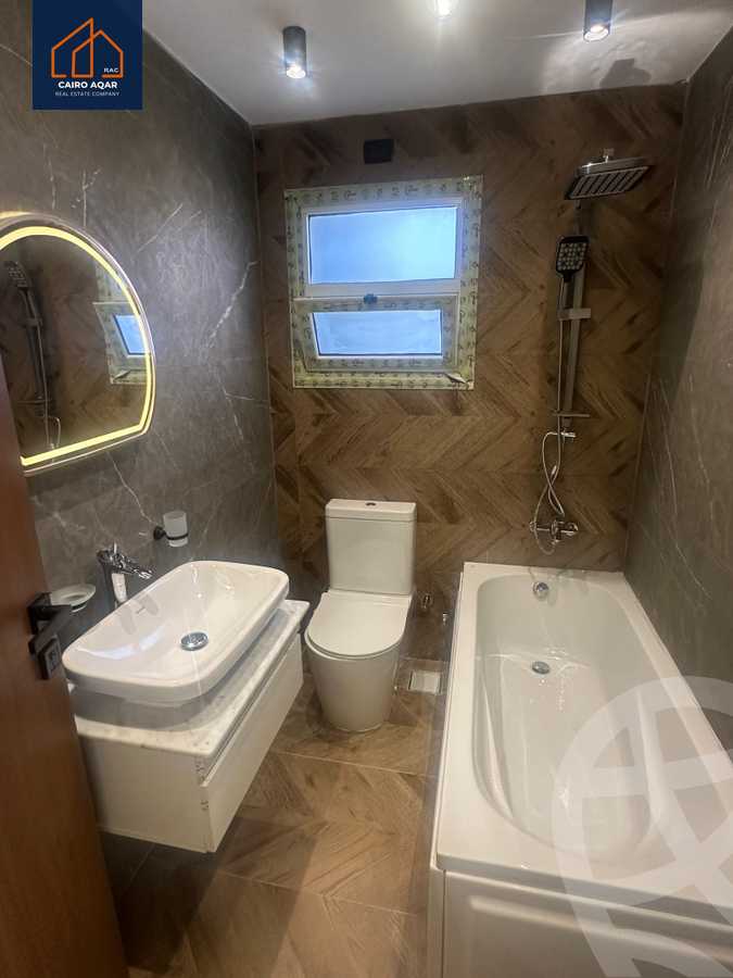 https://aqarmap.com.eg/ar/listing/6257545-for-sale-cairo-new-cairo-lrhb-city-phase-1-ahmed-rami-st