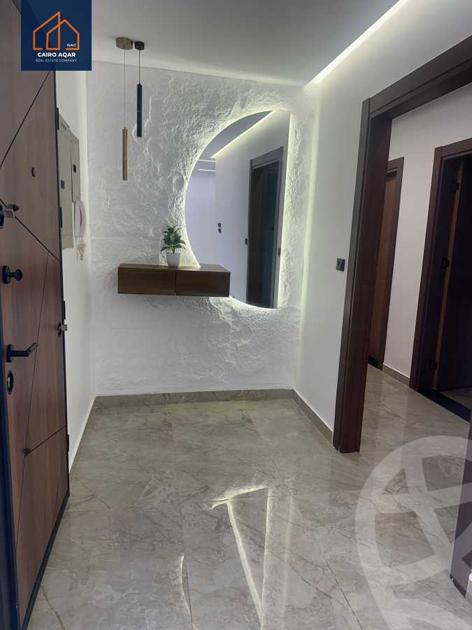 https://aqarmap.com.eg/ar/listing/6257545-for-sale-cairo-new-cairo-lrhb-city-phase-1-ahmed-rami-st