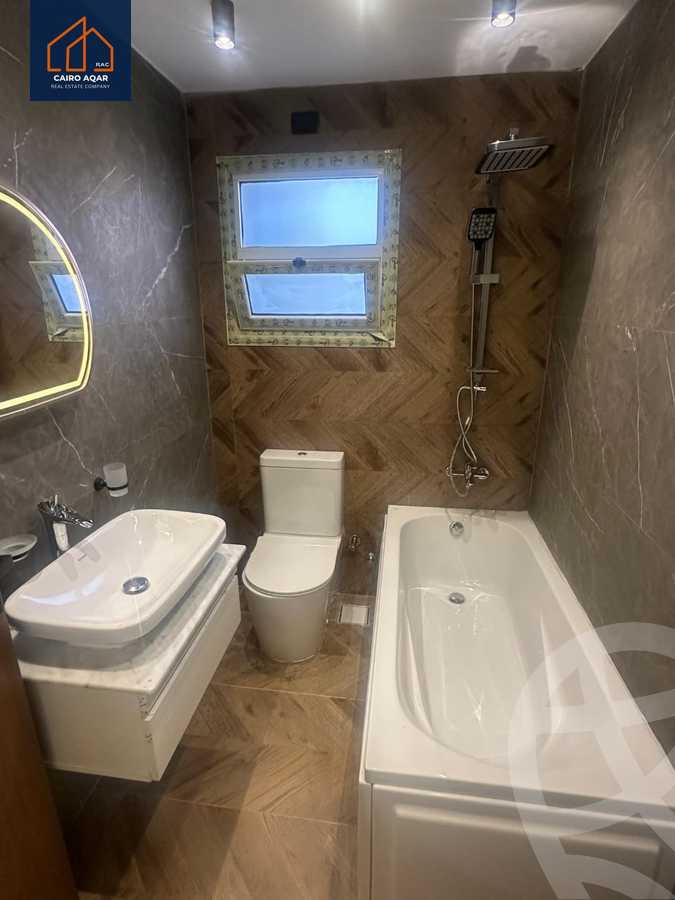 https://aqarmap.com.eg/ar/listing/6262266-for-sale-cairo-new-cairo-lrhb-city-phase-1-ahmed-rami-st