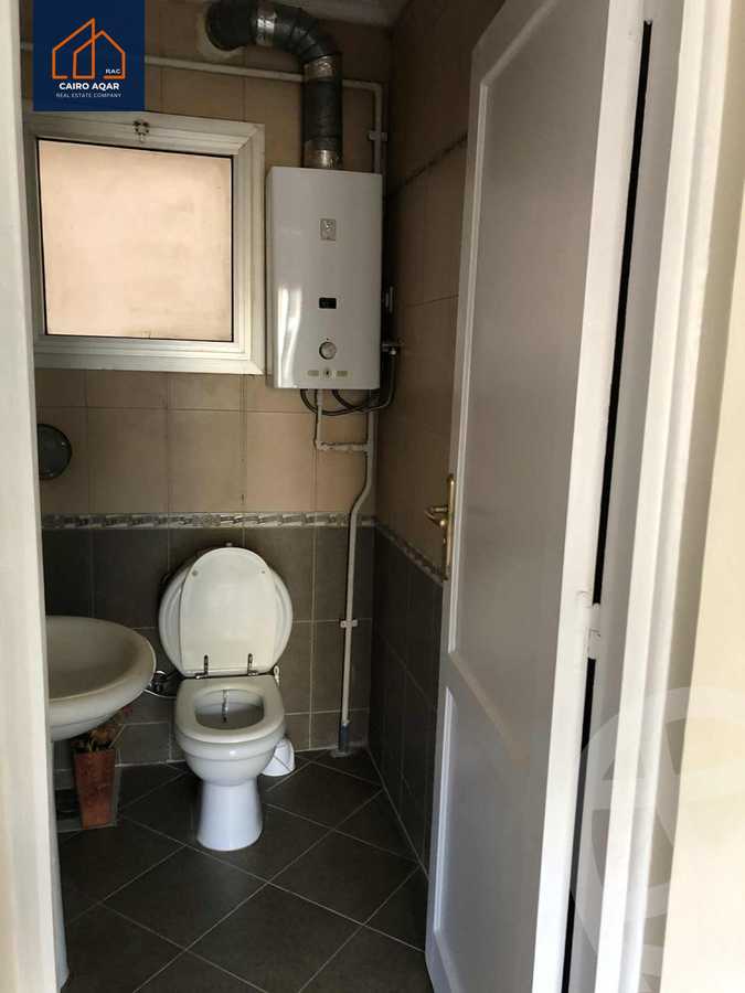 https://aqarmap.com.eg/ar/listing/6303860-for-rent-cairo-new-cairo-lrhb-city-phase-1-ahmed-rami-st