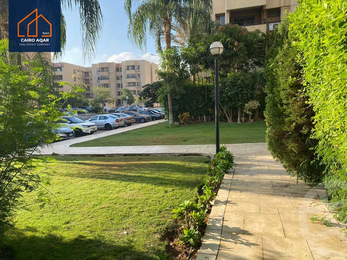 https://aqarmap.com.eg/en/listing/6316814-for-rent-cairo-new-cairo-lrhb-city-phase-4-mostafa-kamel-st
