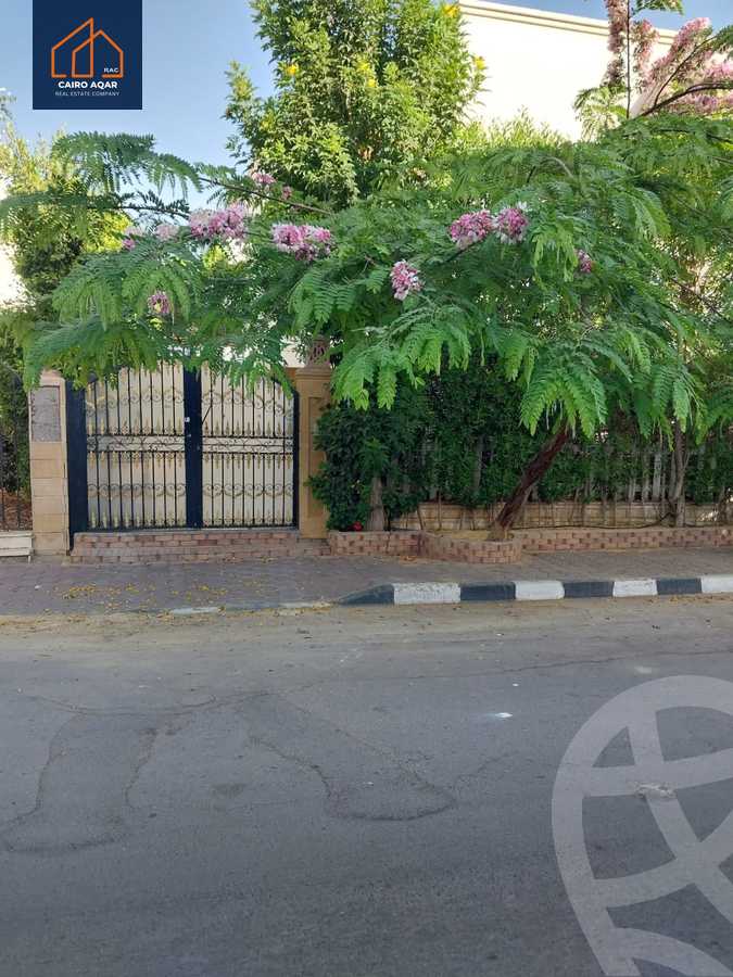 https://aqarmap.com.eg/en/listing/6317453-for-rent-cairo-new-cairo-lrhb-city-phase-1-ali-amin-st