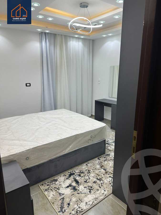 https://aqarmap.com.eg/ar/listing/6320374-for-rent-cairo-new-cairo-lrhb-city-phase-4-mohammed-farid-st