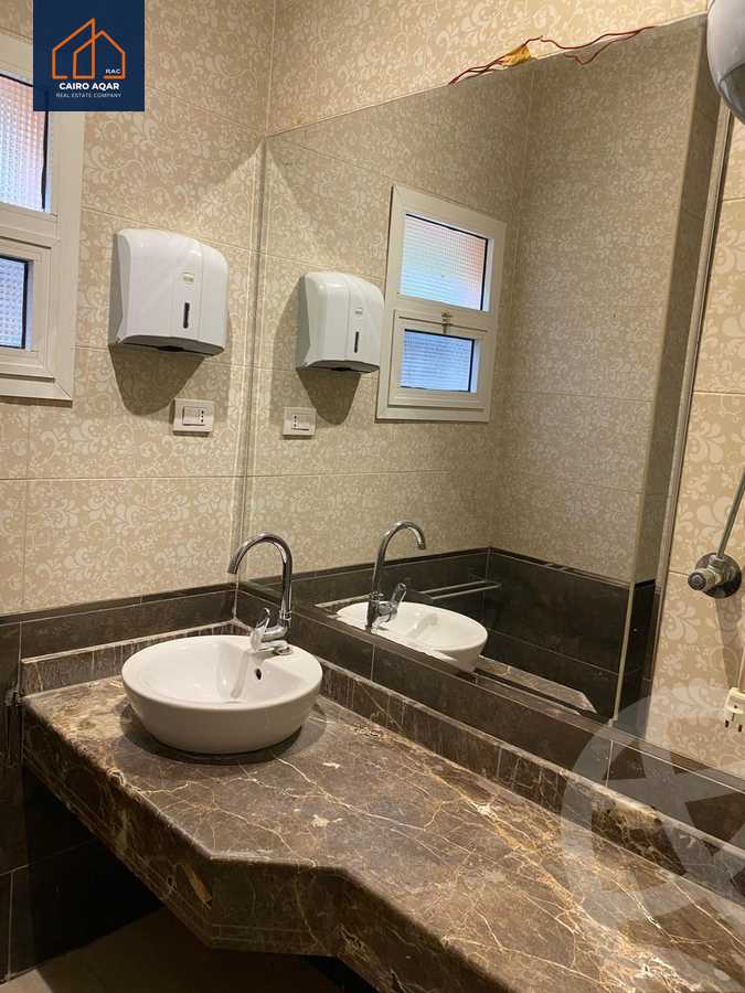 https://aqarmap.com.eg/ar/listing/6338341-for-rent-cairo-new-cairo-lrhb-city-phase-1-alabnoudi-st