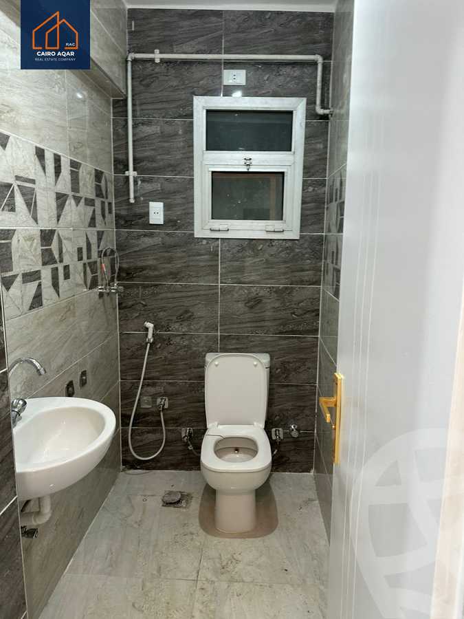 https://aqarmap.com.eg/ar/listing/6347027-for-rent-cairo-new-cairo-lrhb-city-phase-8