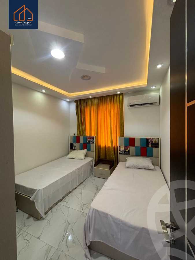 https://aqarmap.com.eg/ar/listing/6351775-for-sale-cairo-new-cairo-lrhb-city-phase-4-mohammed-farid-st