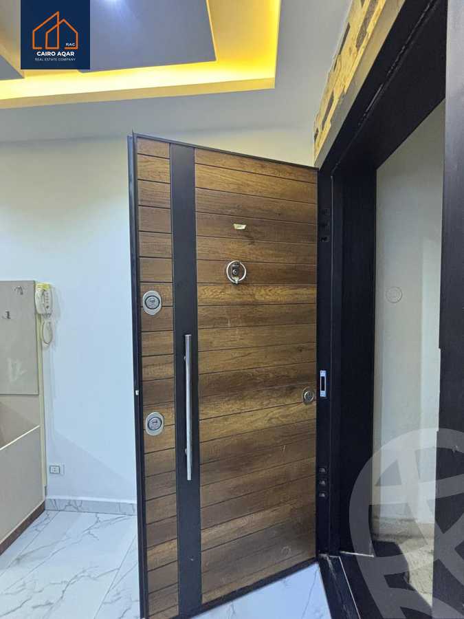 https://aqarmap.com.eg/ar/listing/6351775-for-sale-cairo-new-cairo-lrhb-city-phase-4-mohammed-farid-st