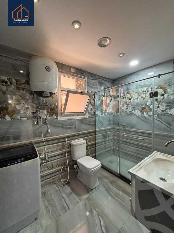 https://aqarmap.com.eg/ar/listing/6351775-for-sale-cairo-new-cairo-lrhb-city-phase-4-mohammed-farid-st