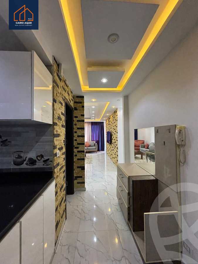 https://aqarmap.com.eg/ar/listing/6351775-for-sale-cairo-new-cairo-lrhb-city-phase-4-mohammed-farid-st
