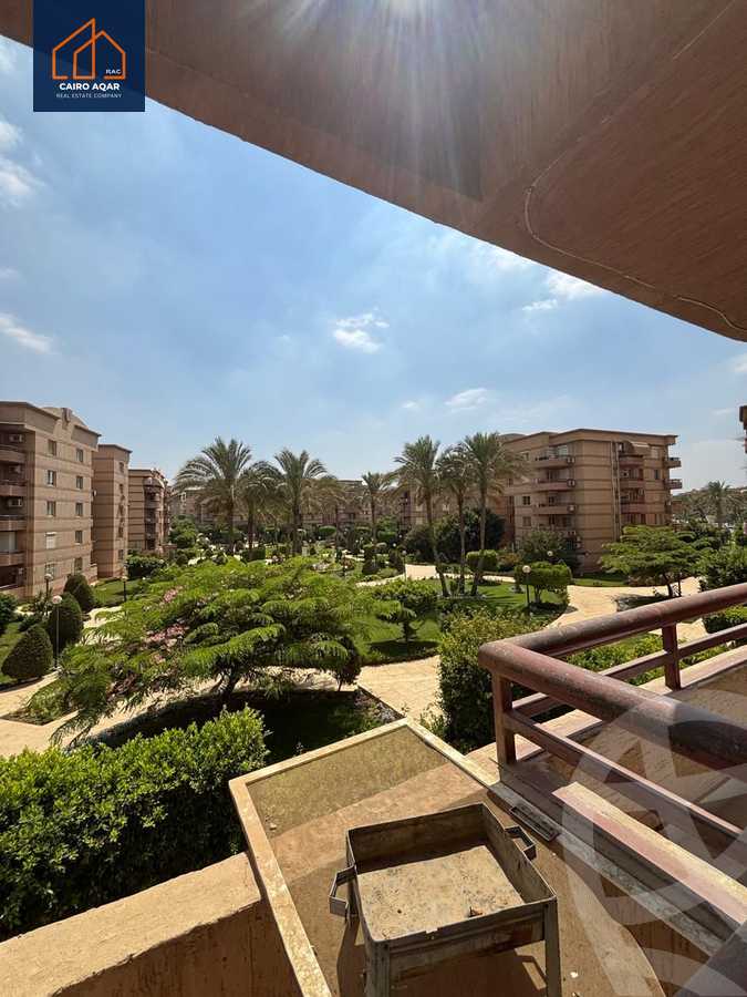 https://aqarmap.com.eg/ar/listing/6351775-for-sale-cairo-new-cairo-lrhb-city-phase-4-mohammed-farid-st