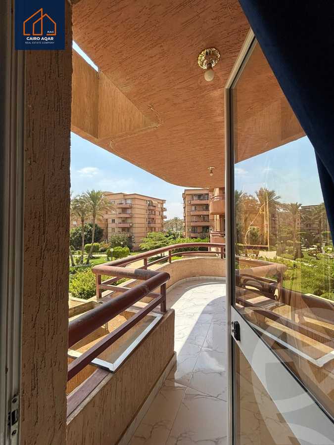 https://aqarmap.com.eg/ar/listing/6351775-for-sale-cairo-new-cairo-lrhb-city-phase-4-mohammed-farid-st