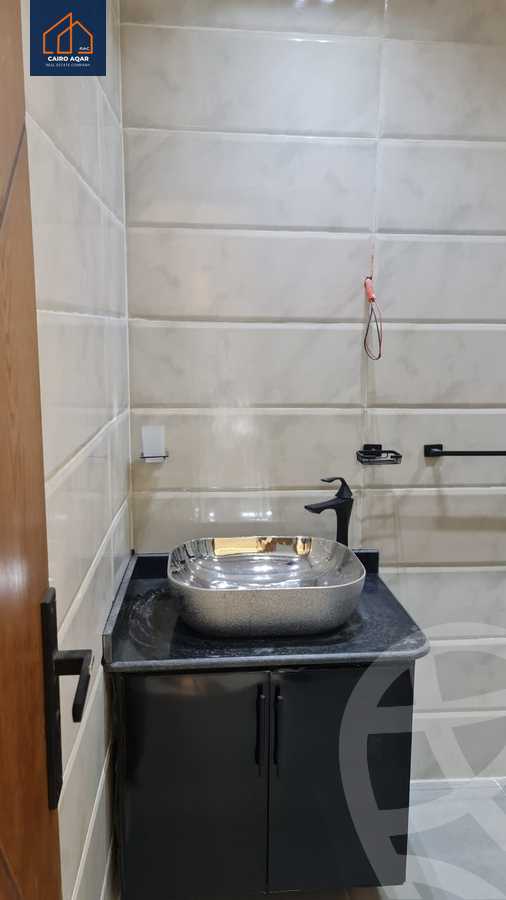 https://aqarmap.com.eg/ar/listing/6354047-for-rent-cairo-new-cairo-lrhb-city-mtdd-lrhb-phase-8