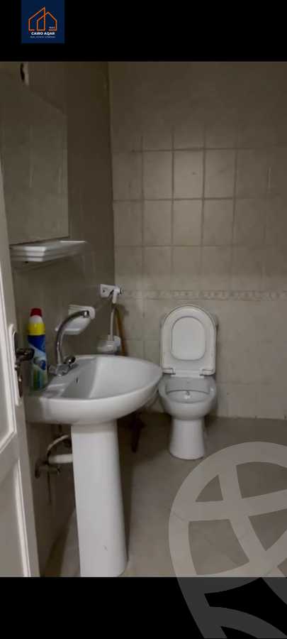 https://aqarmap.com.eg/en/listing/6356047-for-rent-cairo-new-cairo-lrhb-city-phase-5-talaat-mostafa-st