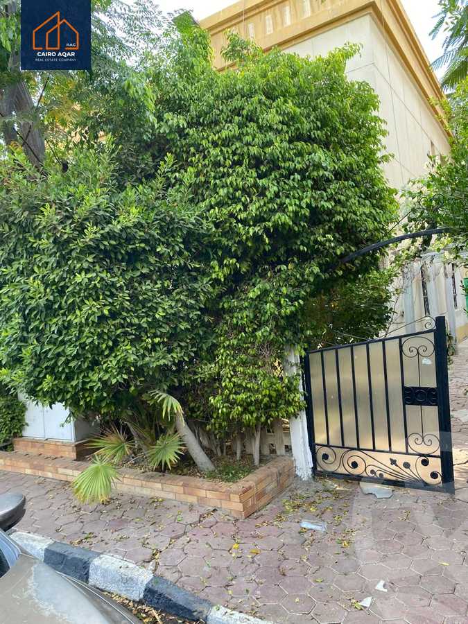 https://aqarmap.com.eg/ar/listing/6402602-for-sale-cairo-new-cairo-lrhb-city-phase-8