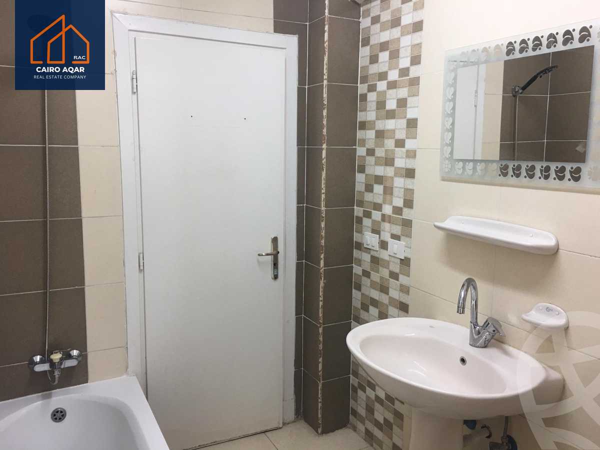 https://aqarmap.com.eg/en/listing/6471295-for-sale-cairo-new-cairo-lrhb-city-phase-4-saad-zaghloul-st