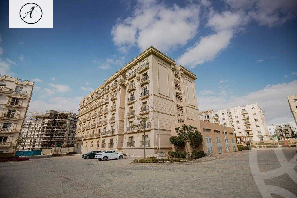 https://aqarmap.com.eg/ar/listing/3671950-for-sale-cairo-new-cairo-compounds-hyde-park