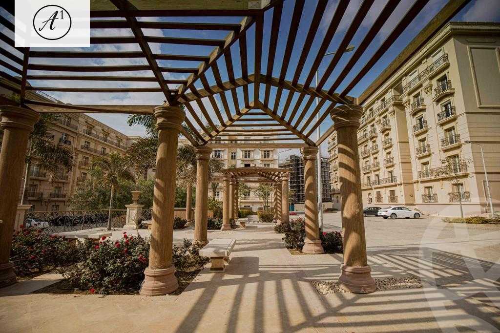 https://aqarmap.com.eg/ar/listing/3671950-for-sale-cairo-new-cairo-compounds-hyde-park