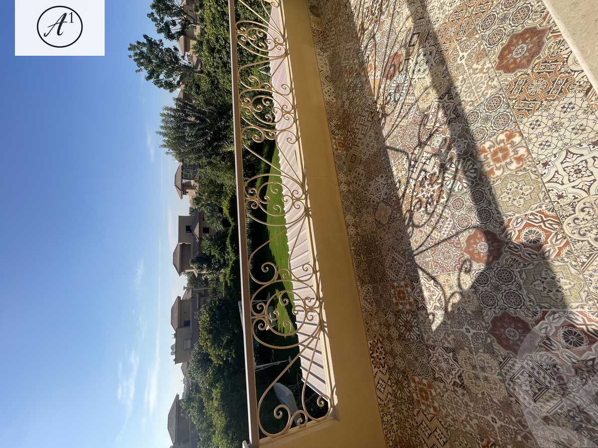 https://aqarmap.com.eg/en/listing/4089298-for-sale-cairo-new-cairo-compounds-moon-valley