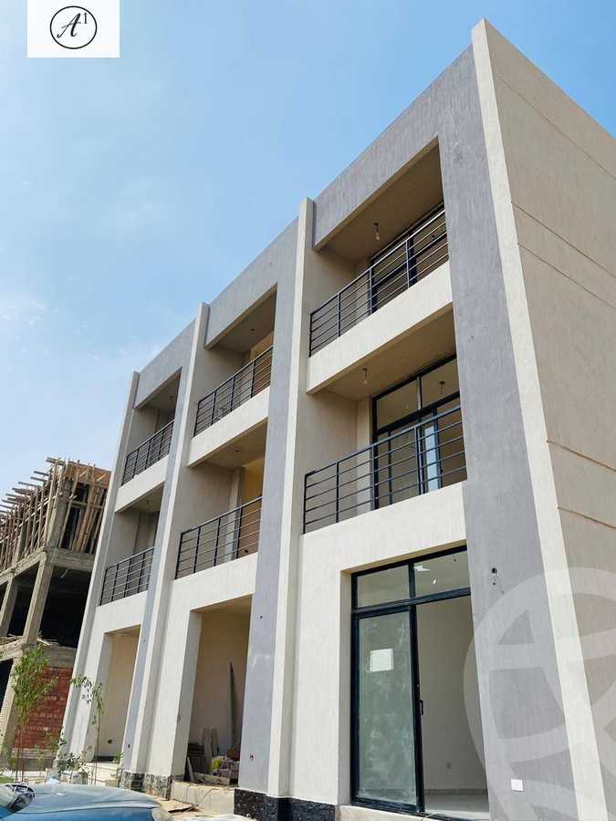 https://aqarmap.com.eg/ar/listing/4312153-for-sale-cairo-new-cairo-lmstqbl-syty-compounds-kmbwnd-mwnty-nbwlywny-rybwrtj-l-qry