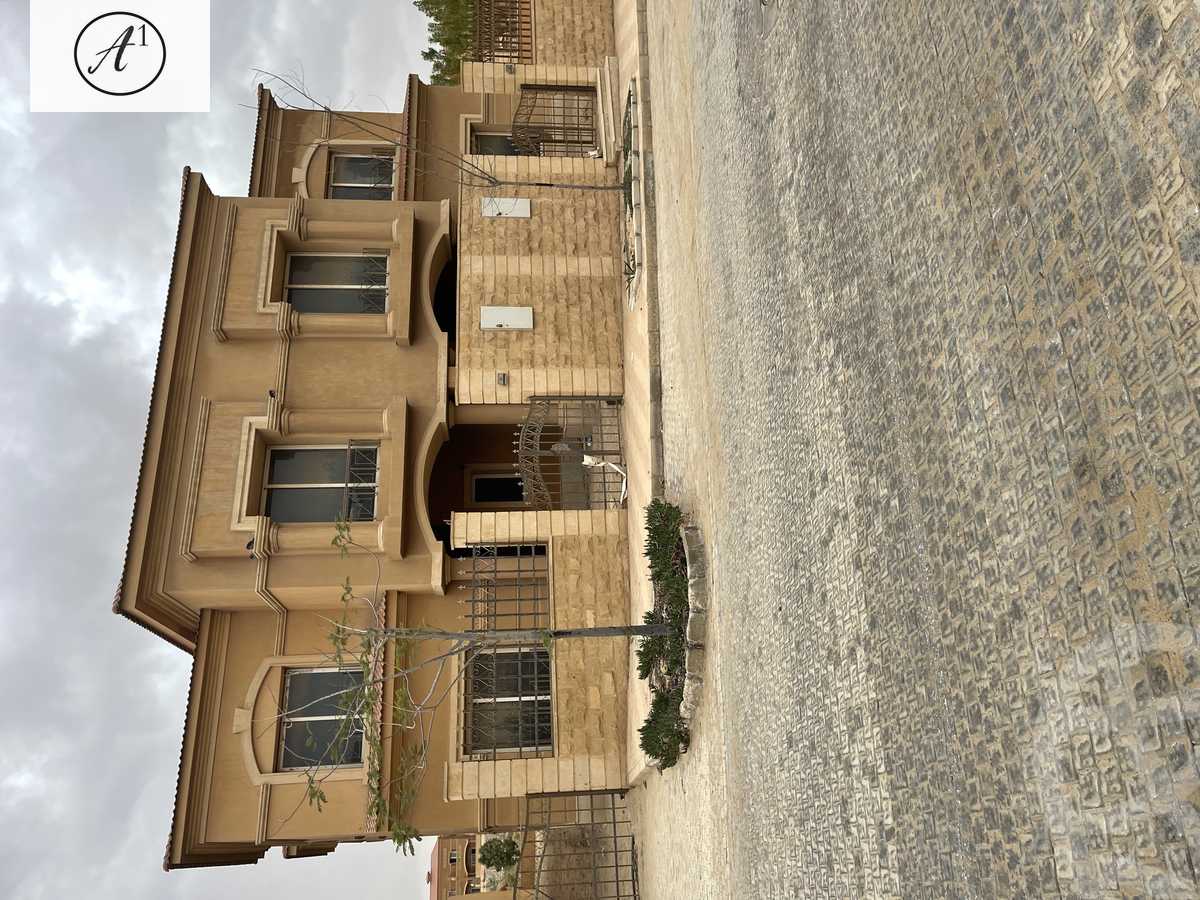 https://aqarmap.com.eg/ar/listing/4800594-for-rent-cairo-el-sheikh-zayed-city-compounds-royal-meadows