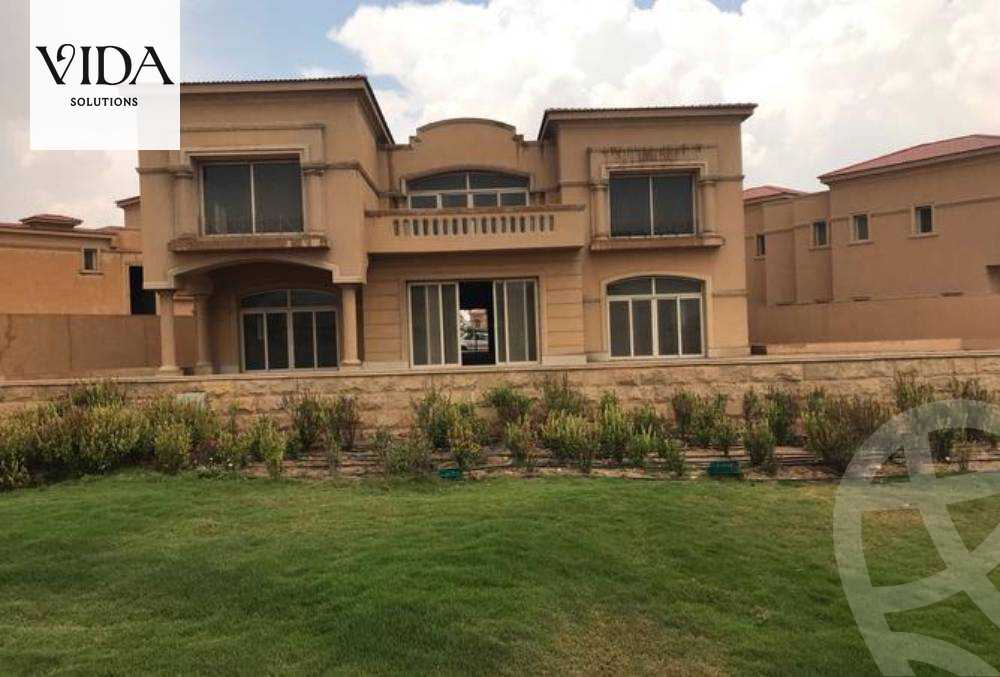 https://aqarmap.com.eg/en/listing/5400813-for-sale-cairo-el-sheikh-zayed-city-compounds-royal-meadows