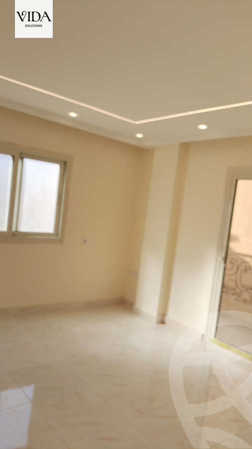 https://aqarmap.com.eg/ar/listing/5031870-for-sale-cairo-6th-of-october-el-ahyaa-neighborhood-2nd-divided-from-al-kafrawei-st