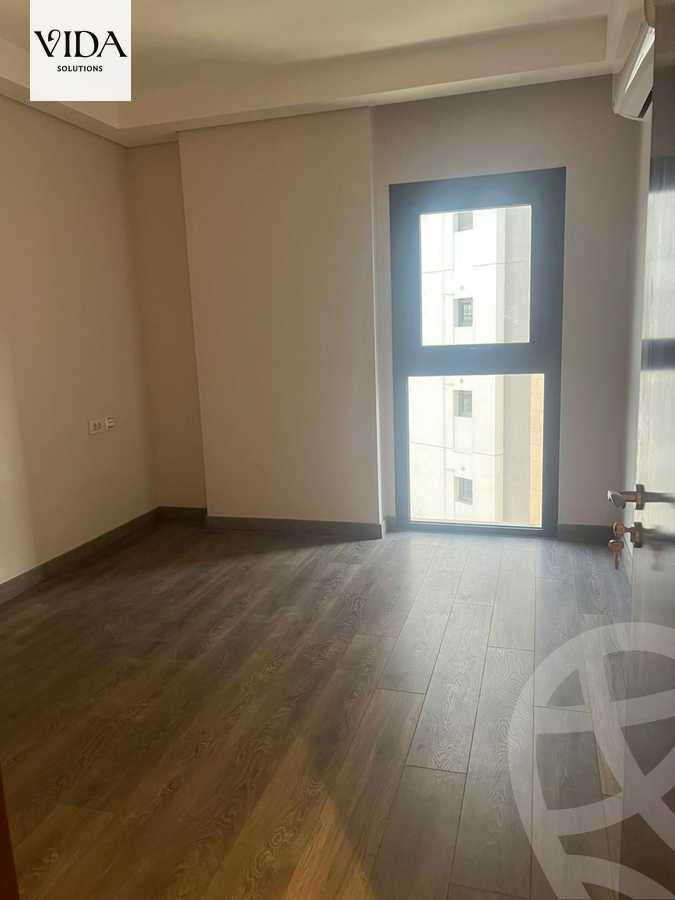 https://aqarmap.com.eg/en/listing/5284567-for-sale-cairo-el-sheikh-zayed-city-compounds-zyd-wr-llttwyr-z-tower