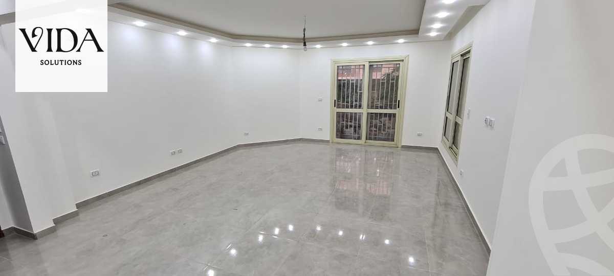https://aqarmap.com.eg/en/listing/5405054-for-sale-cairo-el-sheikh-zayed-city-compounds-el-khamayel