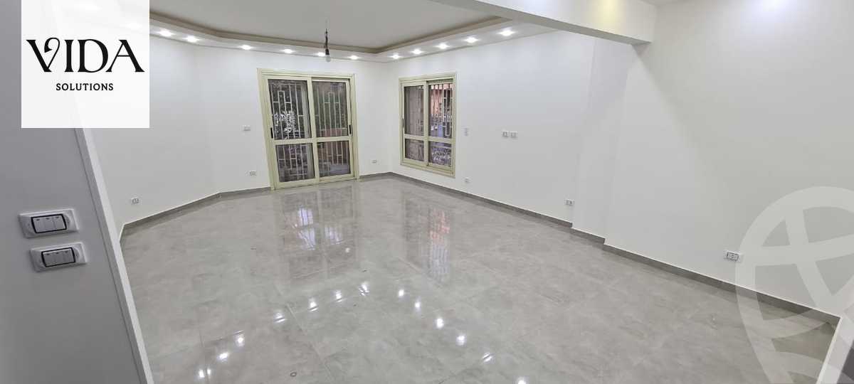 https://aqarmap.com.eg/en/listing/5405054-for-sale-cairo-el-sheikh-zayed-city-compounds-el-khamayel