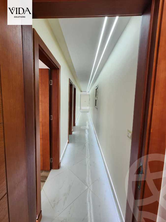 https://aqarmap.com.eg/en/listing/5417460-for-sale-cairo-el-sheikh-zayed-city-compounds-el-khamayel