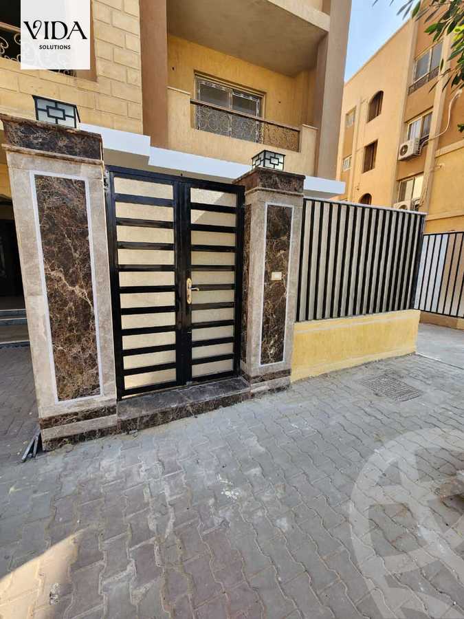https://aqarmap.com.eg/en/listing/5420143-for-sale-cairo-el-sheikh-zayed-city-compounds-el-khamayel