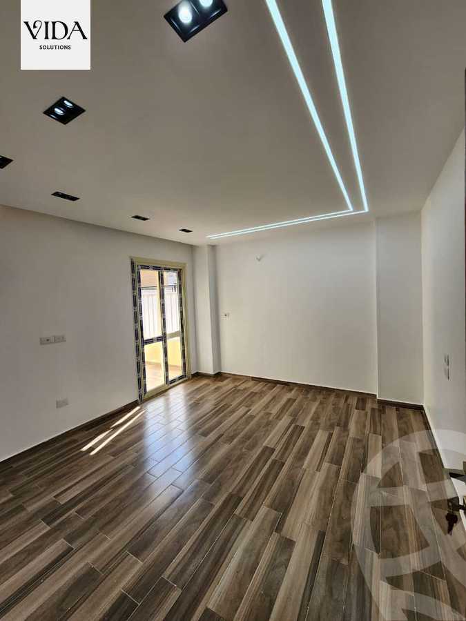 https://aqarmap.com.eg/ar/listing/5420215-for-sale-cairo-el-sheikh-zayed-city-compounds-el-khamayel
