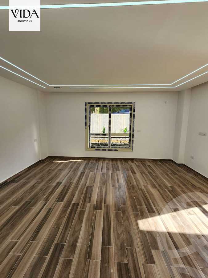 https://aqarmap.com.eg/ar/listing/5420215-for-sale-cairo-el-sheikh-zayed-city-compounds-el-khamayel