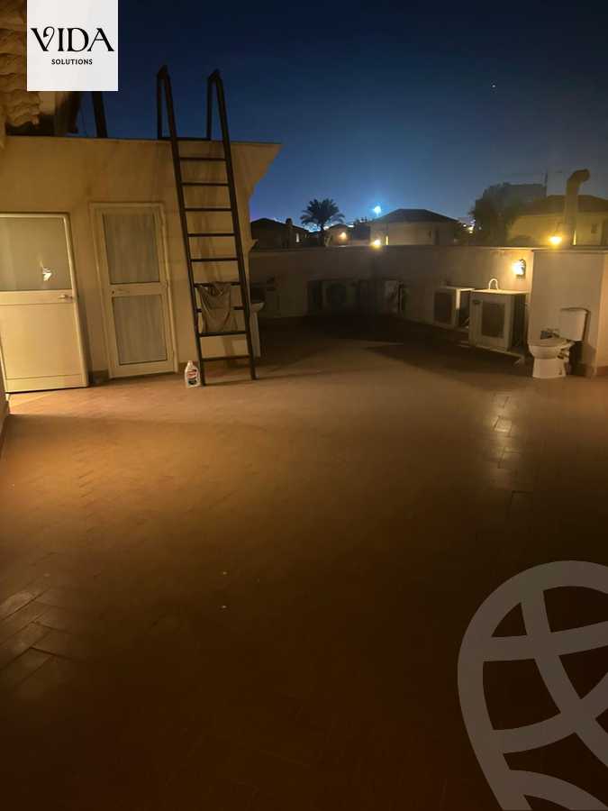 https://aqarmap.com.eg/en/listing/5424511-for-sale-cairo-el-sheikh-zayed-city-compounds-royal-city