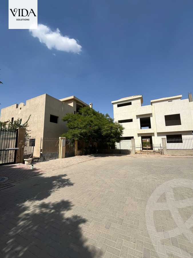 https://aqarmap.com.eg/en/listing/5459818-for-sale-cairo-el-sheikh-zayed-city-compounds-tara