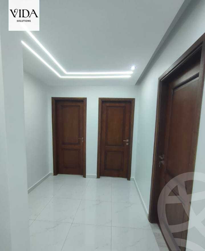 https://aqarmap.com.eg/en/listing/5509162-for-sale-cairo-el-sheikh-zayed-city-compounds-el-khamayel