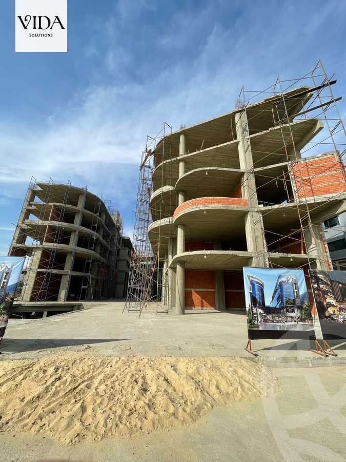 https://aqarmap.com.eg/en/listing/5575548-for-sale-cairo-el-sheikh-zayed-city-compounds-101-mall