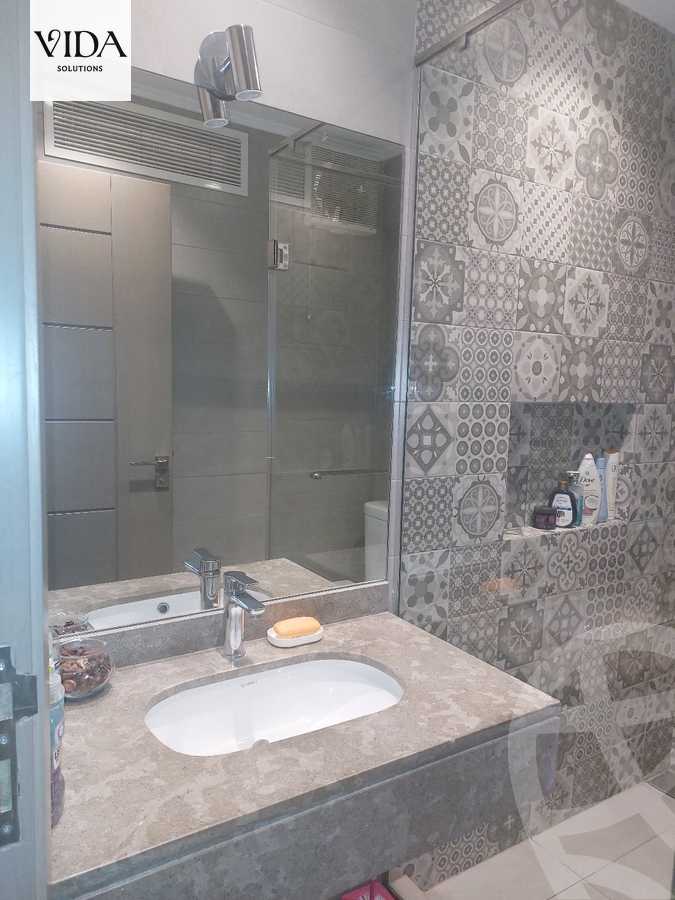https://aqarmap.com.eg/en/listing/5637856-for-sale-cairo-el-sheikh-zayed-city-compounds-el-khamayel