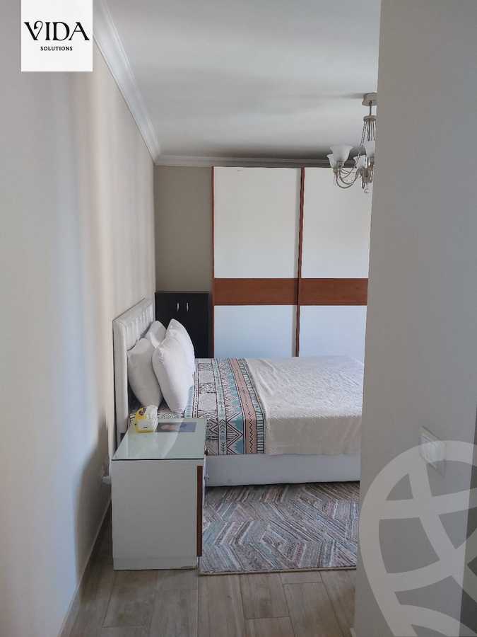 https://aqarmap.com.eg/en/listing/5637856-for-sale-cairo-el-sheikh-zayed-city-compounds-el-khamayel