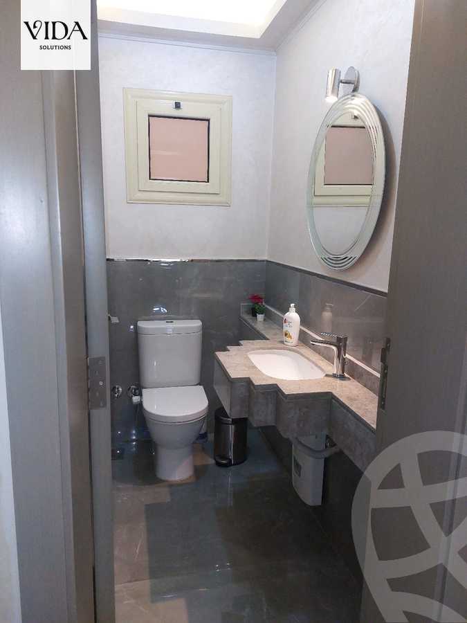 https://aqarmap.com.eg/en/listing/5637868-for-sale-cairo-el-sheikh-zayed-city-compounds-el-khamayel