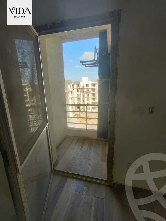 https://aqarmap.com.eg/ar/listing/5637947-for-sale-cairo-el-sheikh-zayed-city-compounds-jn-zyd