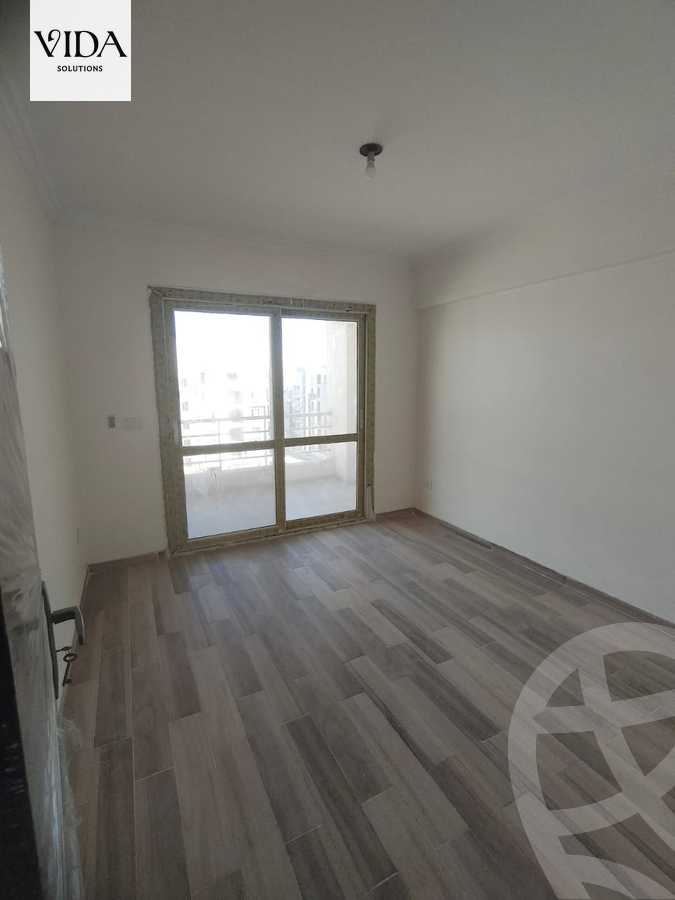 https://aqarmap.com.eg/ar/listing/5637947-for-sale-cairo-el-sheikh-zayed-city-compounds-jn-zyd