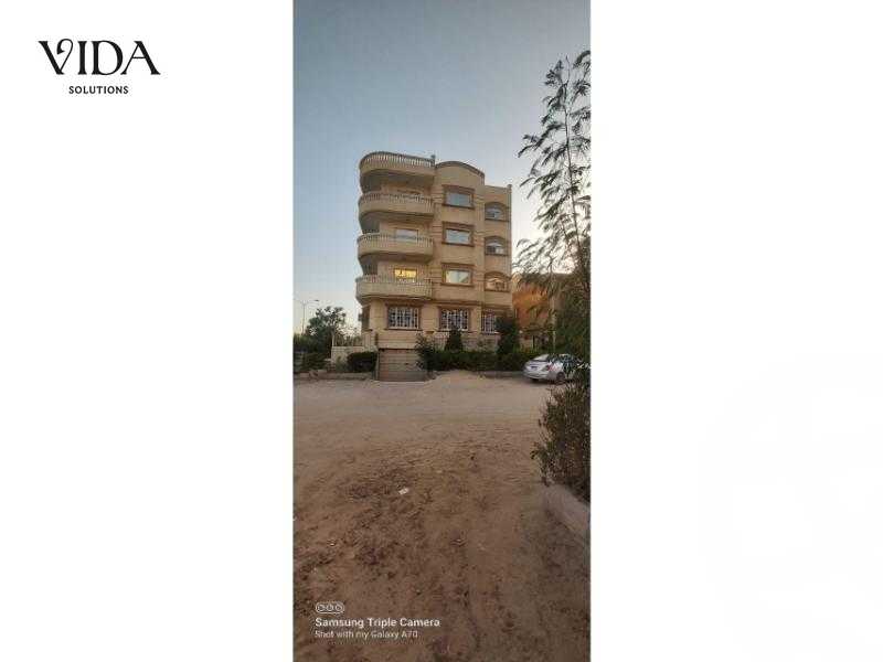 https://aqarmap.com.eg/ar/listing/5647467-for-sale-cairo-6th-of-october-el-ahyaa-neighborhood-3rd-al-hay-al-thalith-st