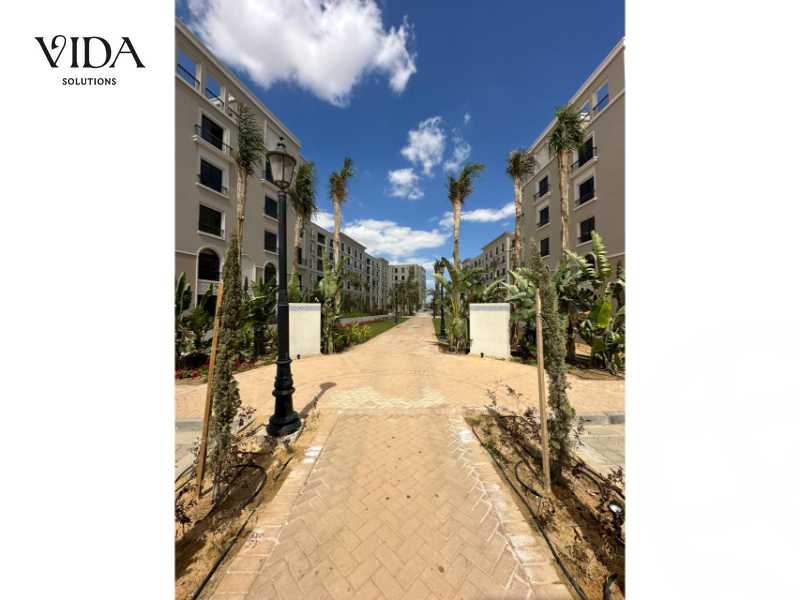 https://aqarmap.com.eg/en/listing/5733514-for-sale-cairo-el-sheikh-zayed-city-compounds-kmbwnd-fyldj-wyst-dr-llttwyr