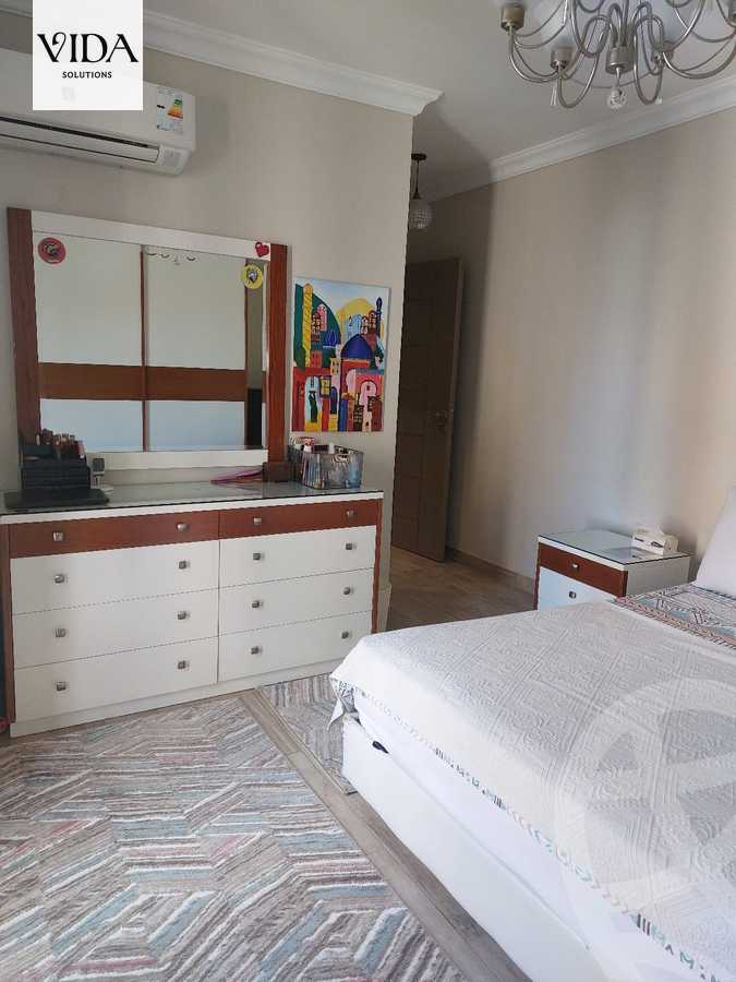 https://aqarmap.com.eg/en/listing/5807969-for-sale-cairo-el-sheikh-zayed-city-compounds-el-khamayel