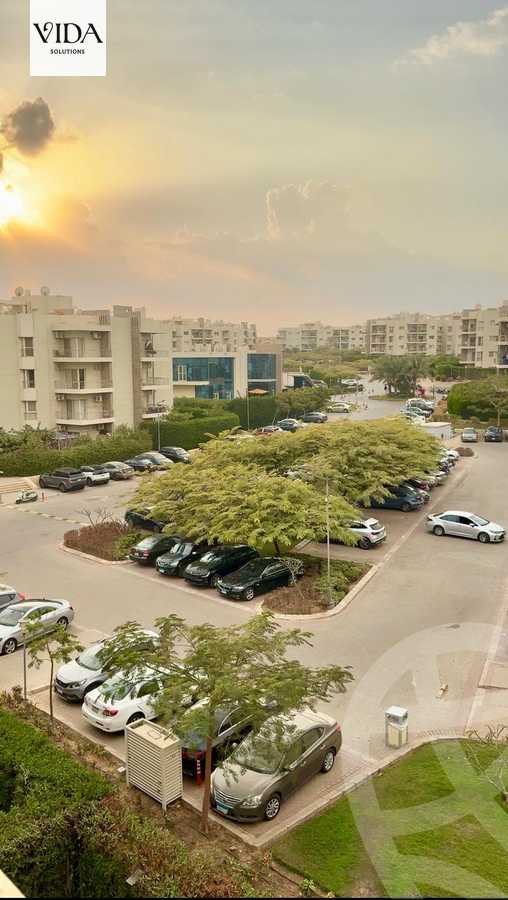 https://aqarmap.com.eg/ar/listing/5820302-for-sale-cairo-el-sheikh-zayed-city-compounds-dh-drys