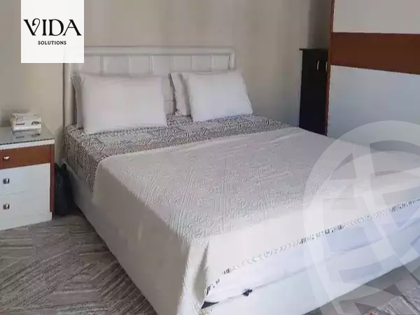 https://aqarmap.com.eg/en/listing/5811295-for-sale-cairo-el-sheikh-zayed-city-compounds-el-khamayel