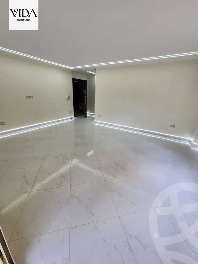 https://aqarmap.com.eg/ar/listing/5846834-for-sale-cairo-el-sheikh-zayed-city-compounds-el-khamayel